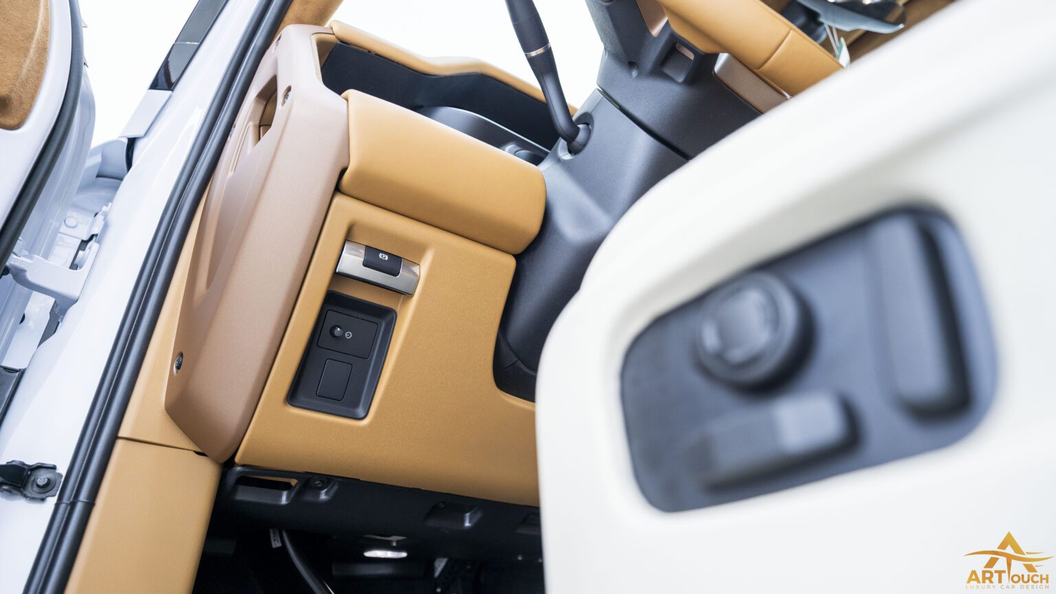 Land Rover Defender Customize interior Saffron Leather