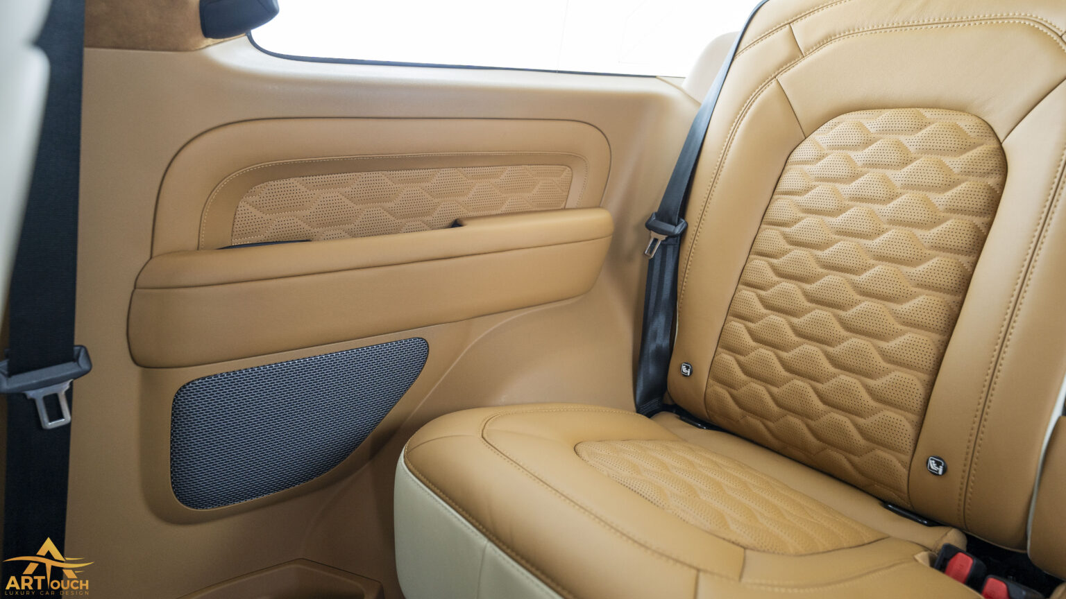 Land Rover Defender Customize interior Saffron Leather