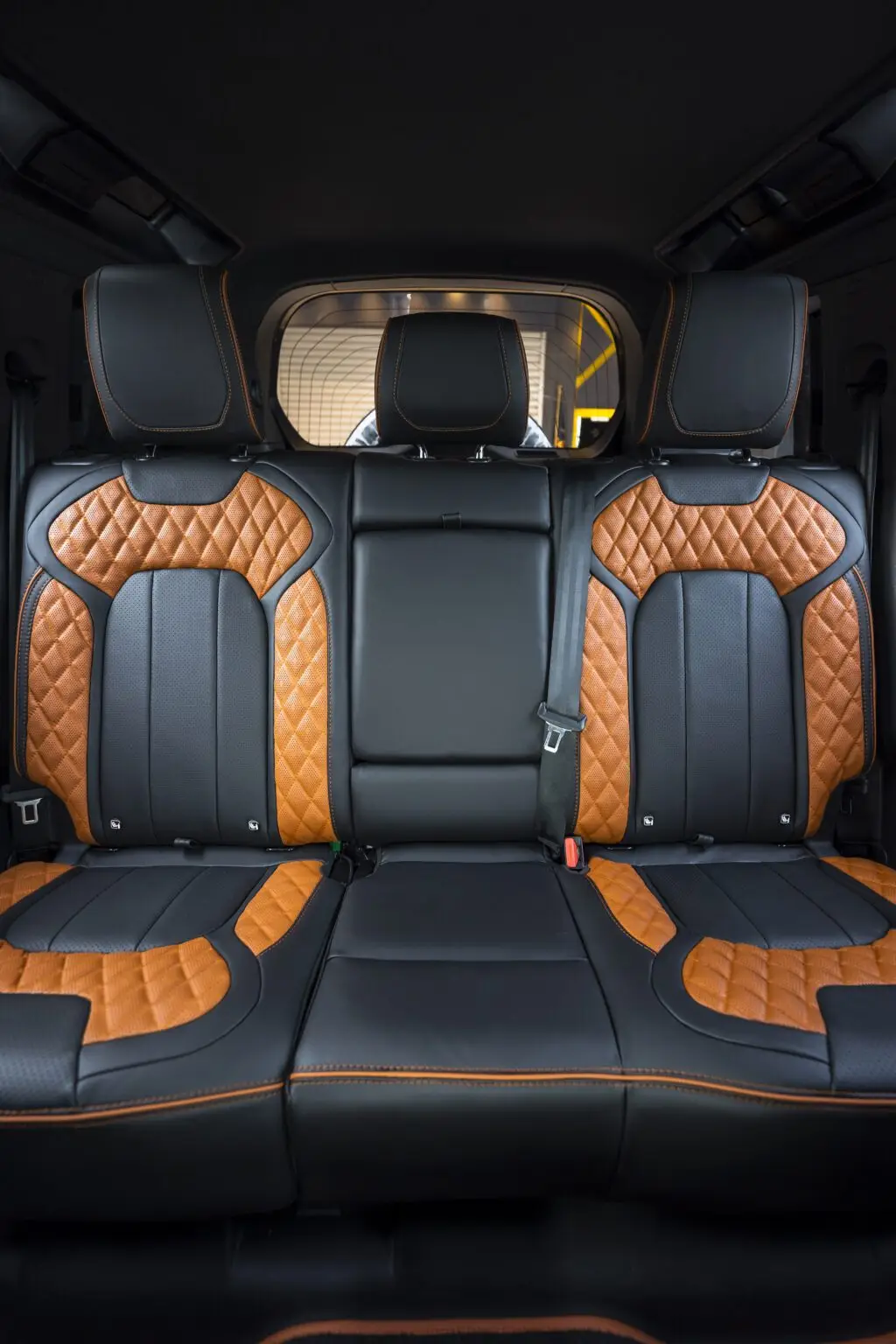 Land-Rover-Defender-interior-upholstery-Black