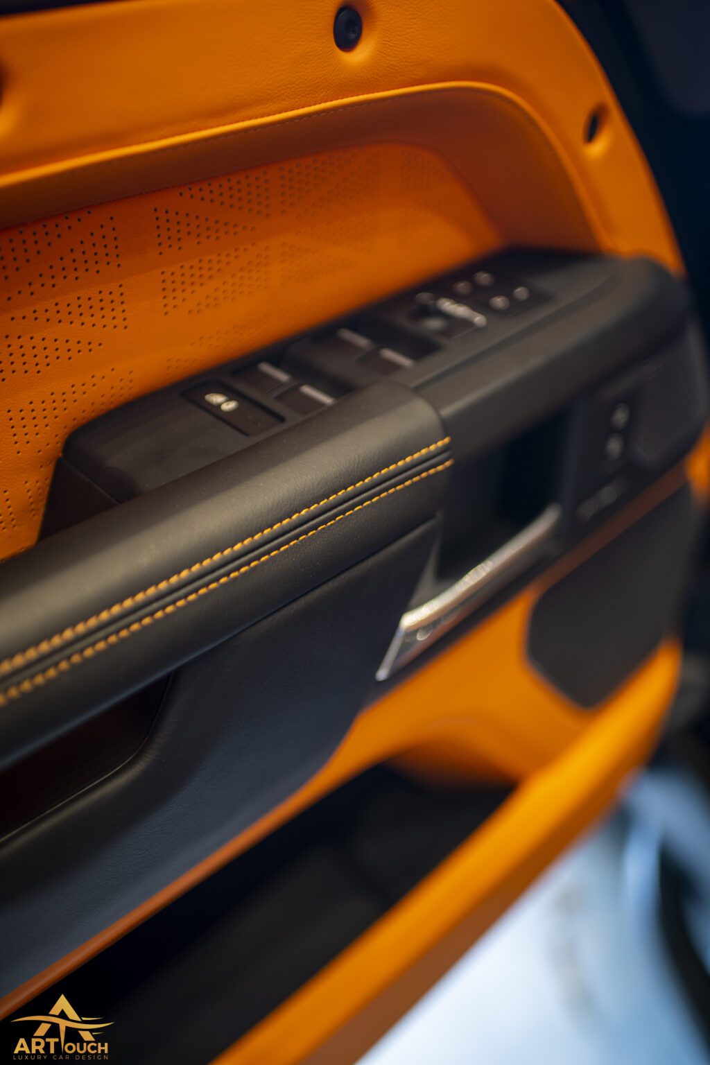 Land-Rover-Defender-interior-upholstery-Orange