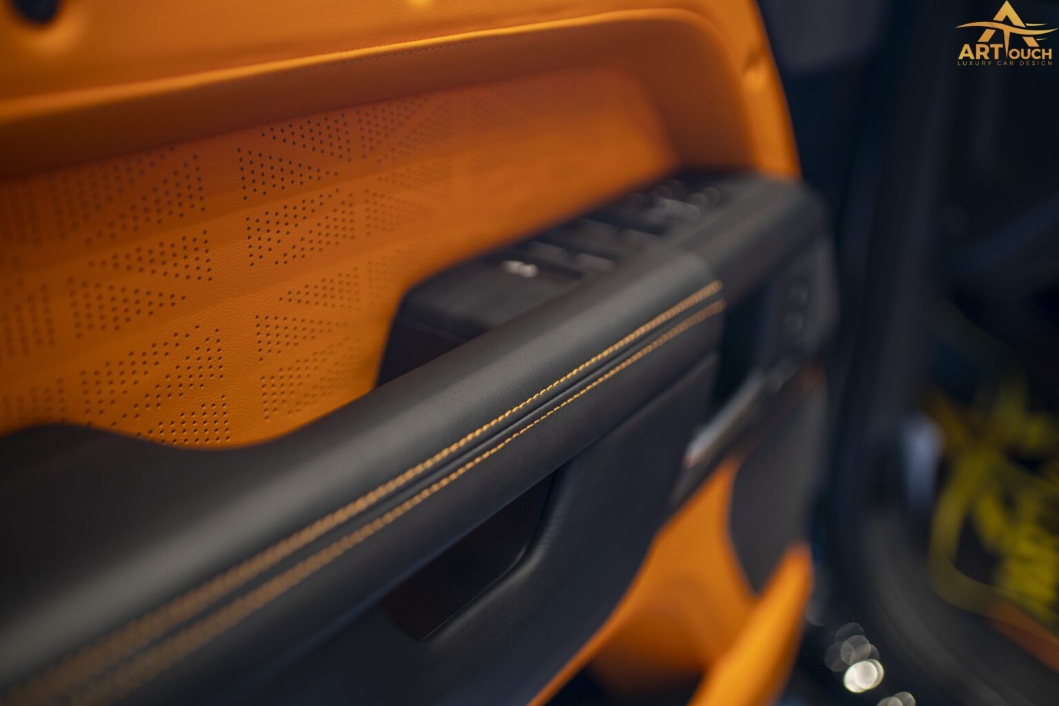 Land-Rover-Defender-interior-upholstery-Orange