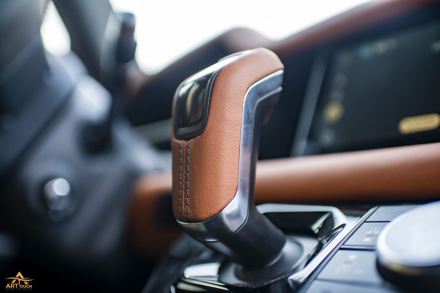 Land-Rover-Defender-interior-upholstery-Green-and-Saffron